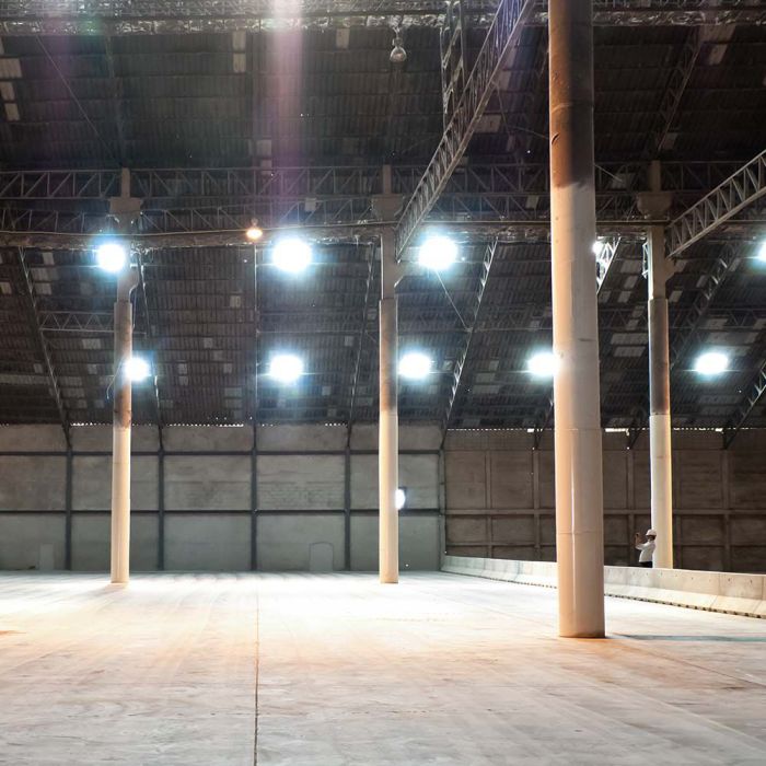 Campana LED Industrial VTAC - Serie UFO - 110° - IP65 Impermeable - Negro - 150W - 15300 Lúmenes - 6500K-extra-1.webp