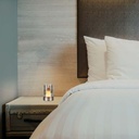 V-TAC Lámpara de Sobremesa Recargable - IP20 - Oro champán + Cristal ámbar - 2W - 110 Lumens - 3000K-extra-2.webp