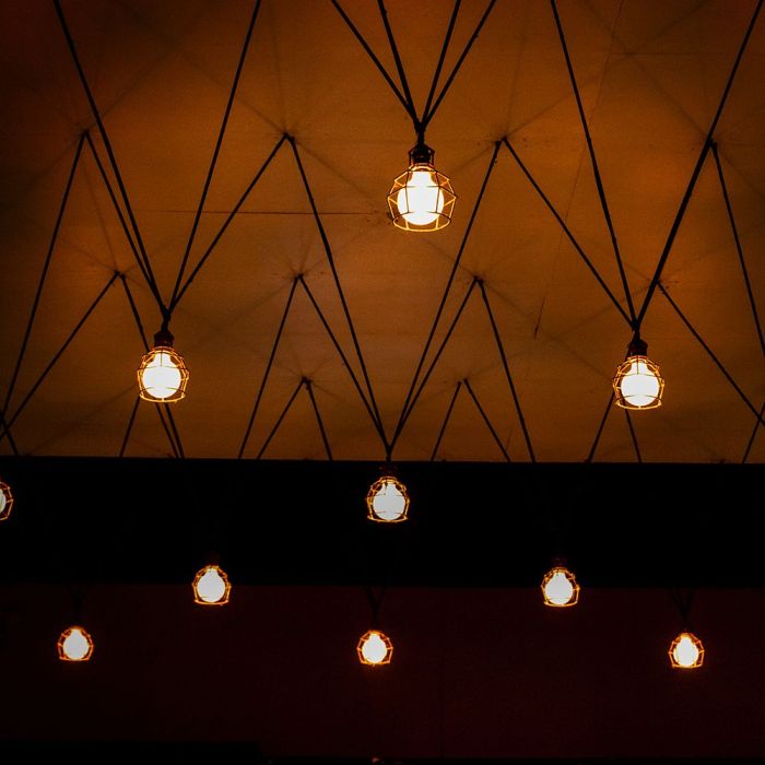 Bombilla LED V-TAC - Globo G95 - Soporte E27 - IP20 - Transparente - 6W- 600 Lumens - 3000K-extra-2.webp