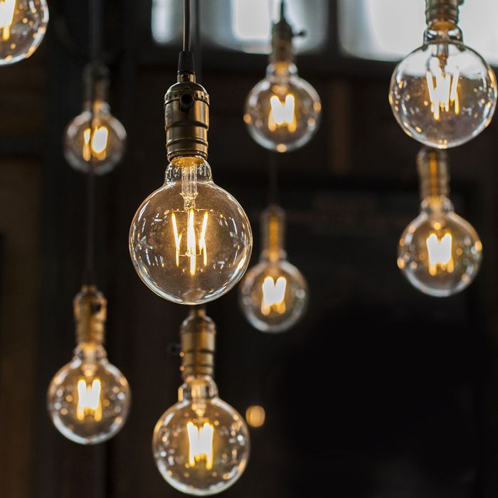 Bombilla LED V-TAC - G125 Globo - Soporte E27 - IP20 - Ámbar - 8W- 700 Lumens - 2200K-extra-1.webp