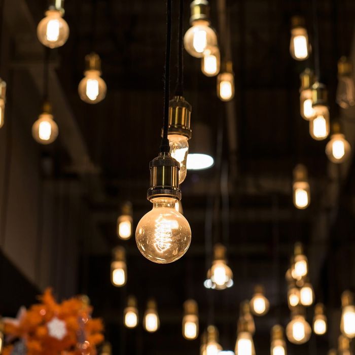 Bombilla LED V-TAC - G125 Globo - Soporte E27 - IP20 - Ámbar - 6W- 400 Lumens - 1800K-extra-1.webp